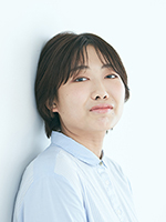 ナレーターの新海方子の顔写真